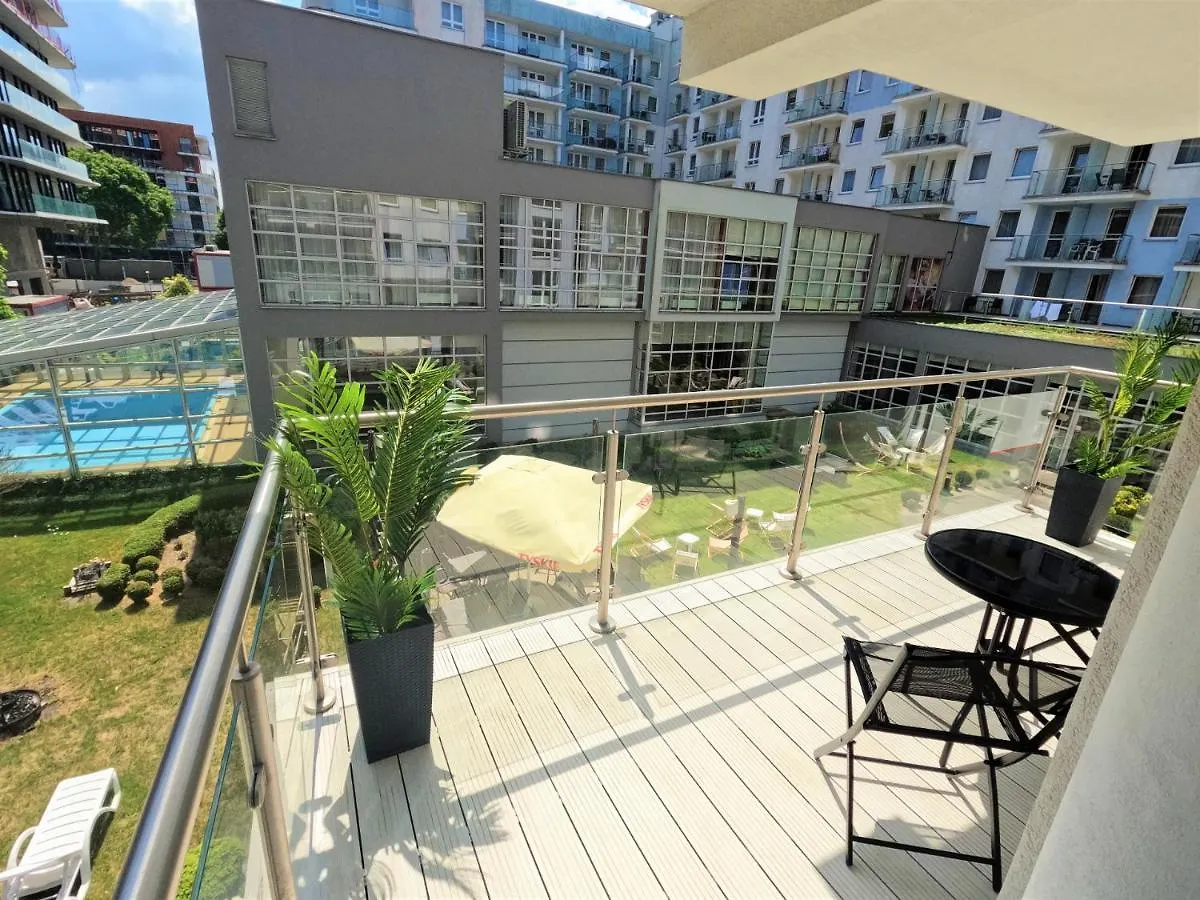 Lady In Red Apartment Kosciuszki 16 科沃布热格